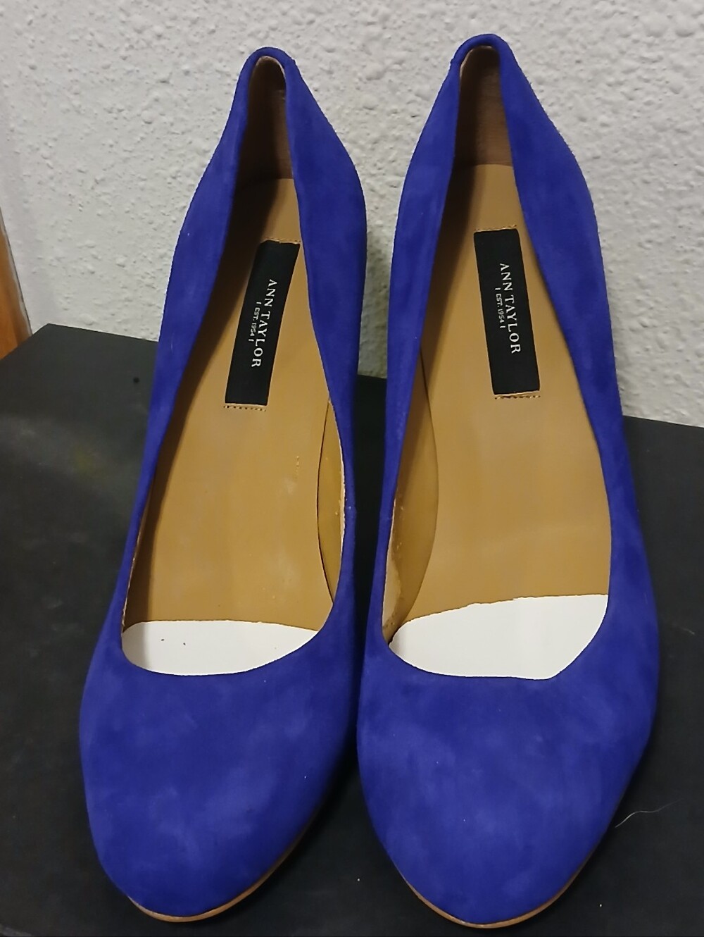 Ann Taylor Royal Blue Suede Pumps – Size 6M